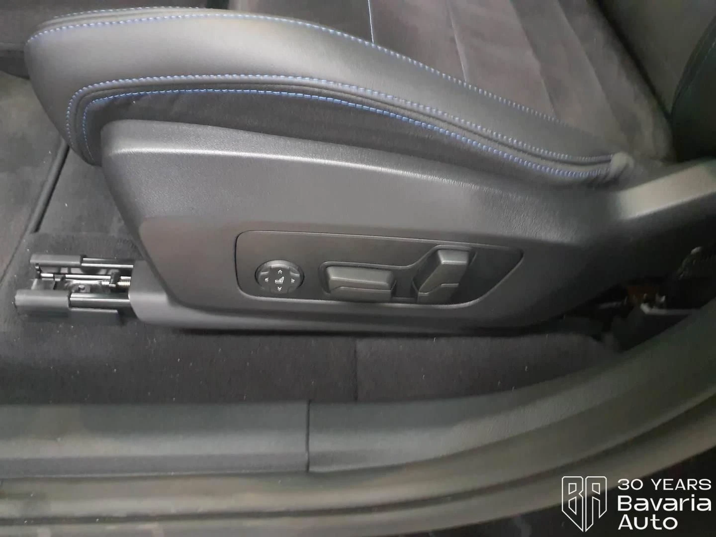 BMW iX1 30 xDrive M Sport Paket | Mobile.bg   13