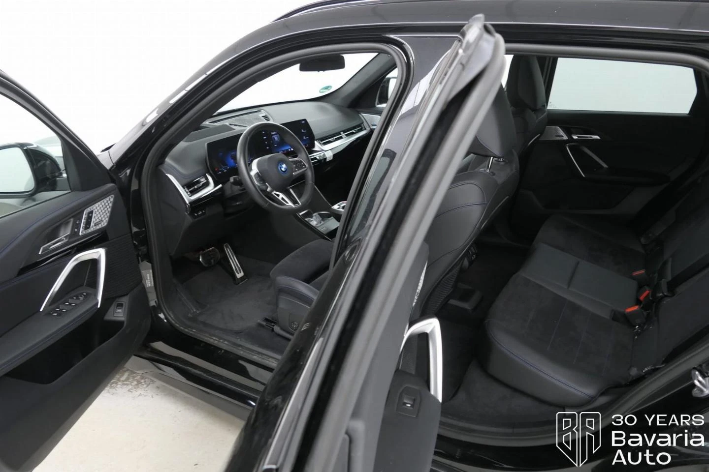 BMW iX1 30 xDrive M Sport Paket | Mobile.bg   5