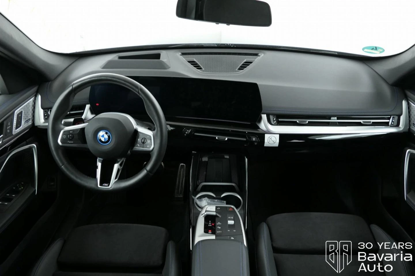 BMW iX1 30 xDrive M Sport Paket | Mobile.bg   6