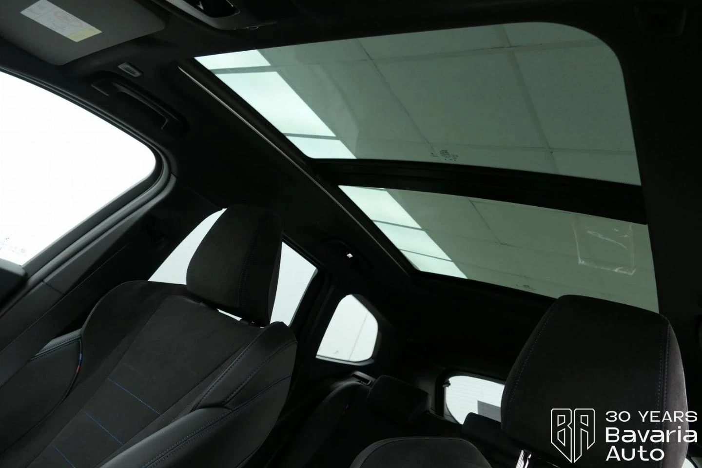 BMW iX1 30 xDrive M Sport Paket | Mobile.bg   9