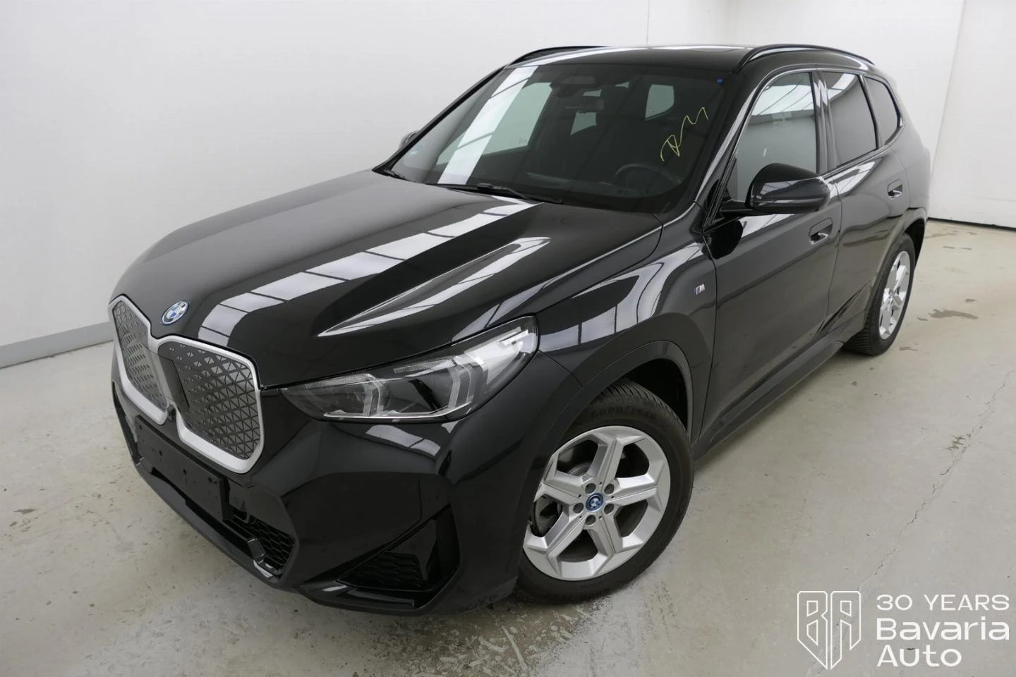 BMW iX1 30 xDrive M Sport Paket | Mobile.bg   1