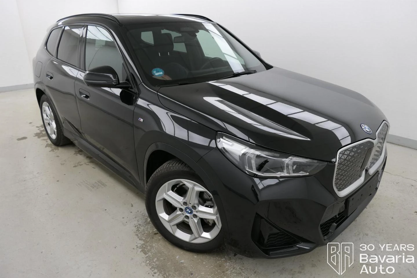 BMW iX1 30 xDrive M Sport Paket | Mobile.bg   4
