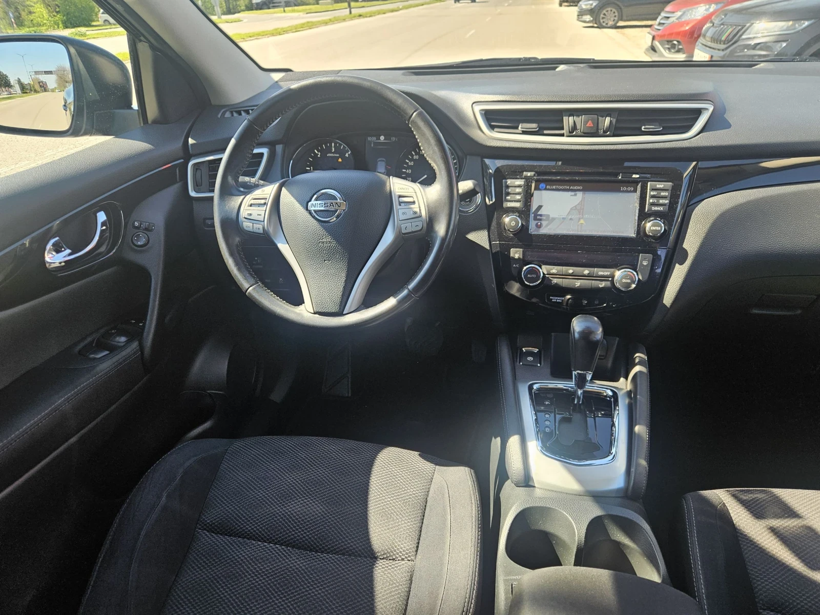 Nissan Qashqai 1.6 tdi  131 k.c.4?4 , снимка 12 - Автомобили и джипове - 54461369