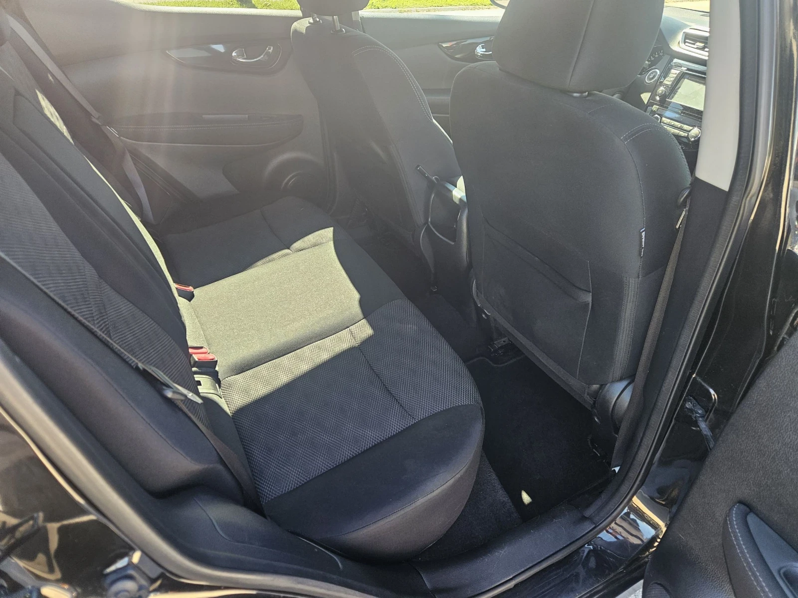 Nissan Qashqai 1.6 tdi  131 k.c.4?4 , снимка 11 - Автомобили и джипове - 54461369