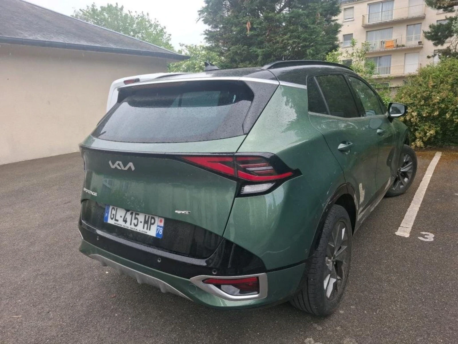 Kia Sportage GT Line 230hp HEV Пано Обдухване 360, снимка 3 - Автомобили и джипове - 54772076