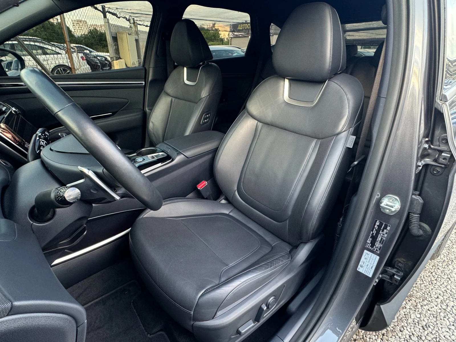 Hyundai Tucson 2.0D ! 2WD ! Inspiration !, снимка 7 - Автомобили и джипове - 54823106