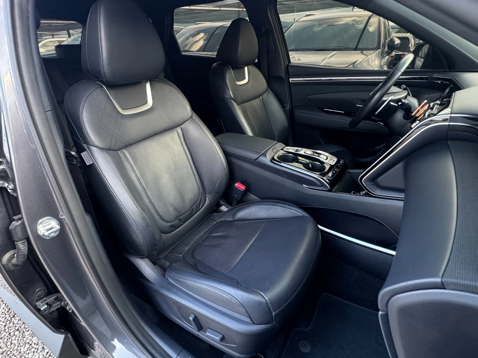 Hyundai Tucson 2.0D ! 2WD ! Inspiration !, снимка 10 - Автомобили и джипове - 54823106