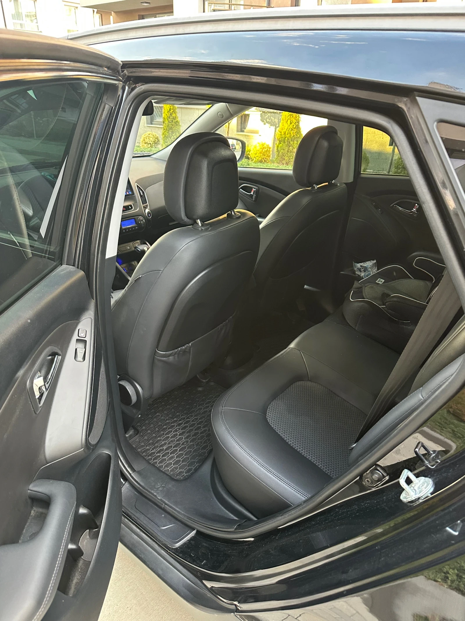 Hyundai IX35 2.0 MPI GAZ AUTO, снимка 7 - Автомобили и джипове - 55972277