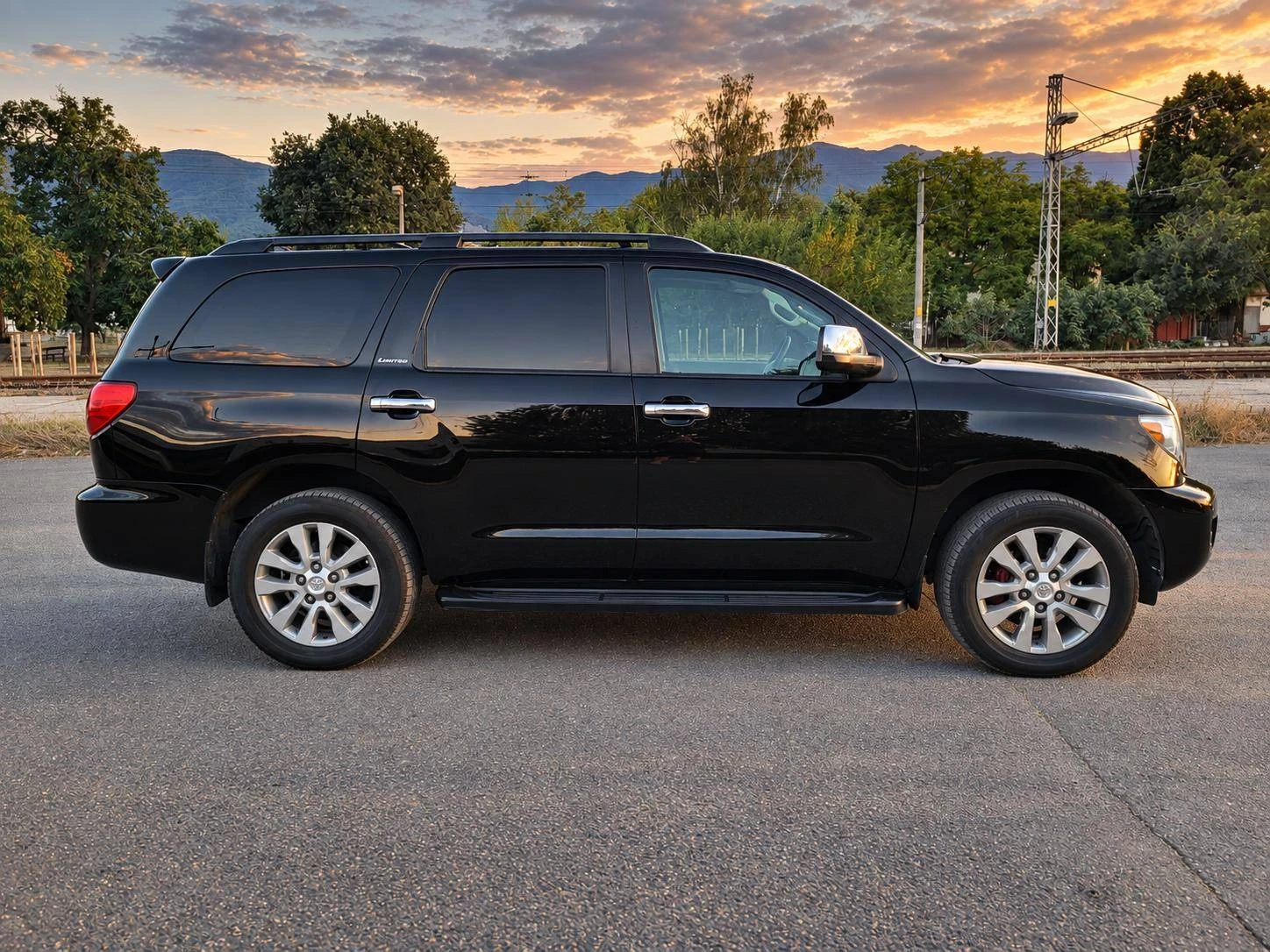 Toyota Sequoia 5700 Limited GAZ, снимка 2 - Автомобили и джипове - 56140494