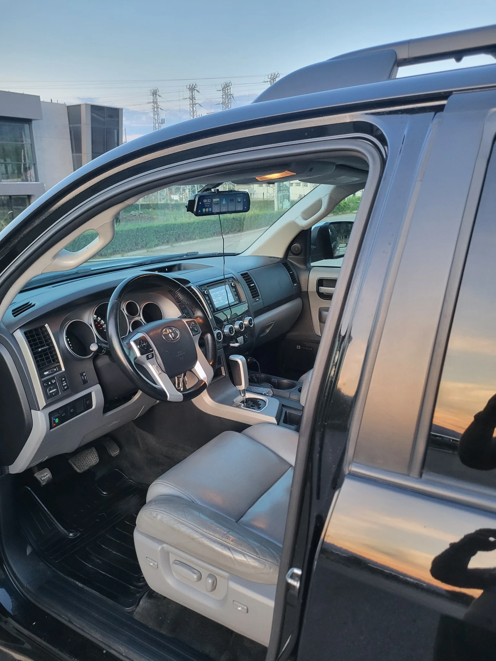 Toyota Sequoia 5700 Limited GAZ, снимка 3 - Автомобили и джипове - 56140494
