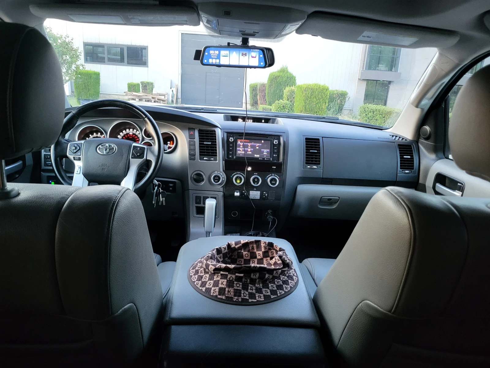 Toyota Sequoia 5700 Limited GAZ, снимка 10 - Автомобили и джипове - 56140494