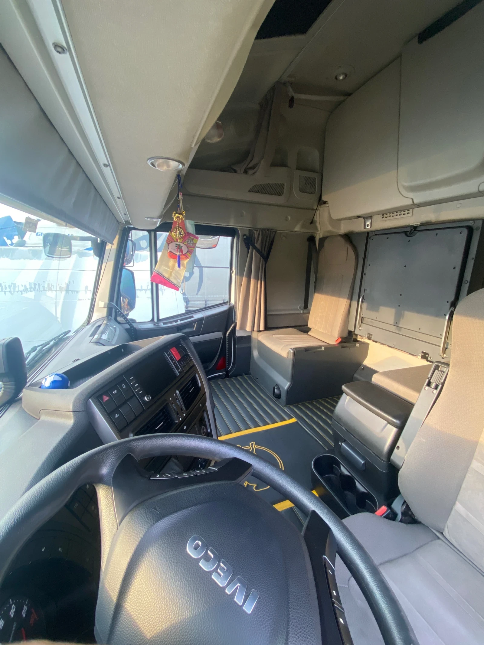 Iveco Stralis | Mobile.bg   11