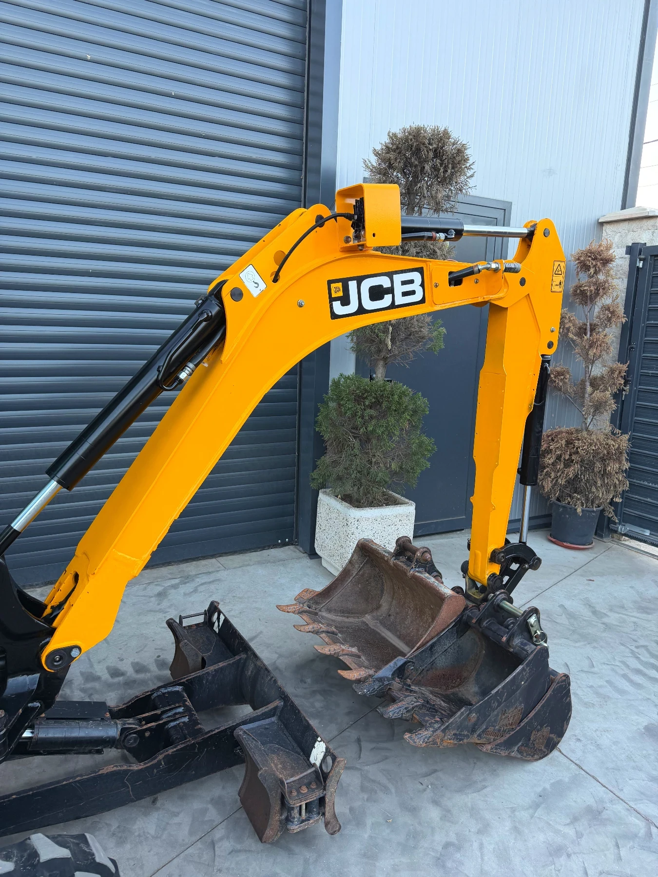 Багер JCB 16c 370мч., снимка 11 - Индустриална техника - 56348749