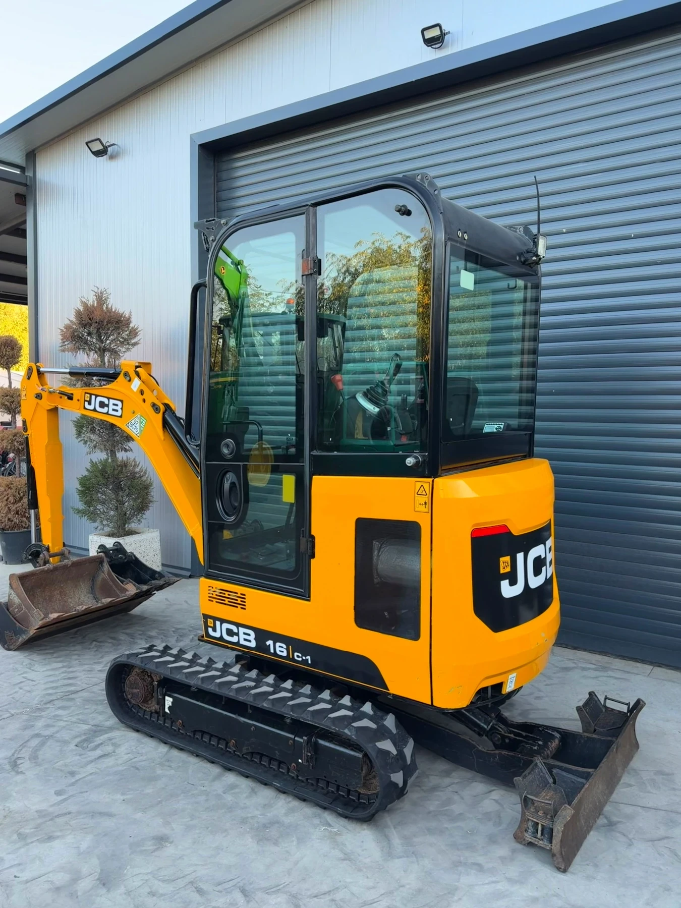 Багер JCB 16c 370мч., снимка 7 - Индустриална техника - 56348749