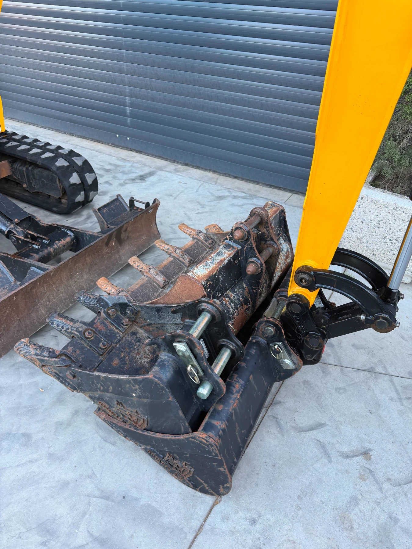Багер JCB 16c 370мч., снимка 13 - Индустриална техника - 56348749