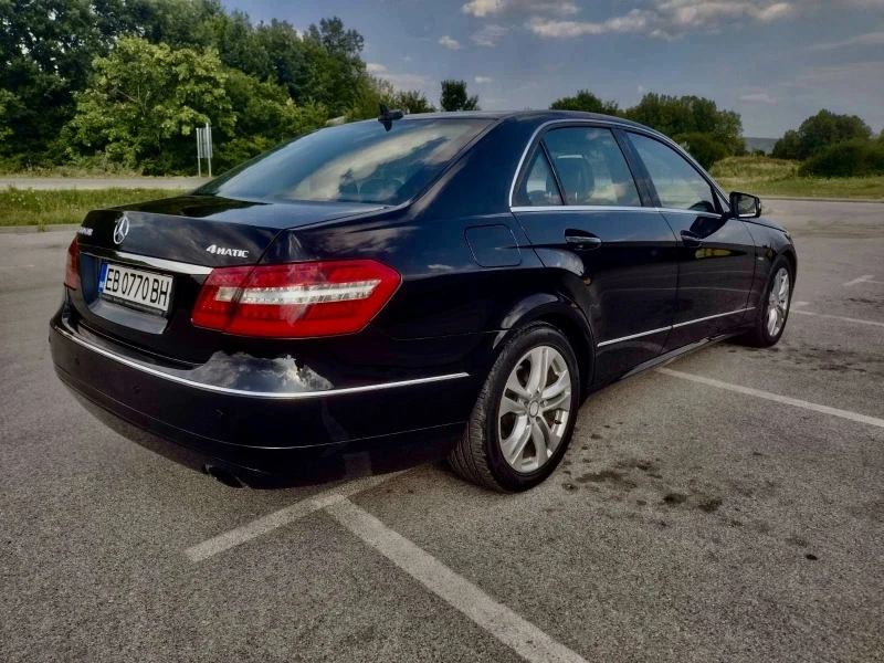 Mercedes-Benz E 350 BlueEFFICIENCY 4 matic, снимка 4 - Автомобили и джипове - 46603649