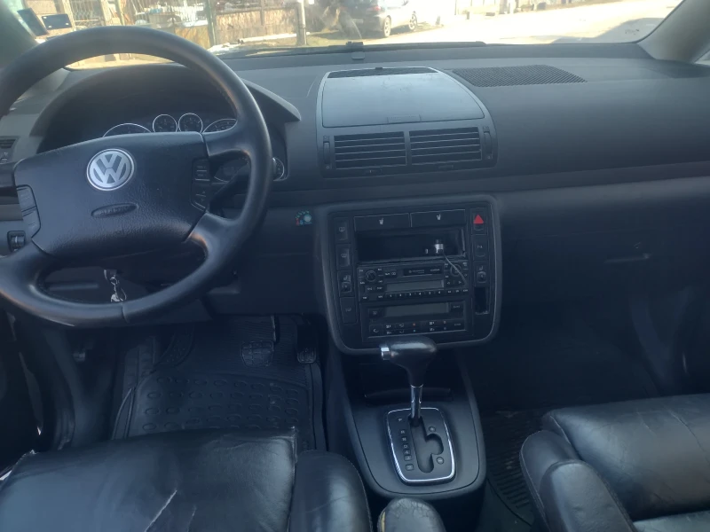 VW Sharan 1.8Т, снимка 7 - Автомобили и джипове - 49251762