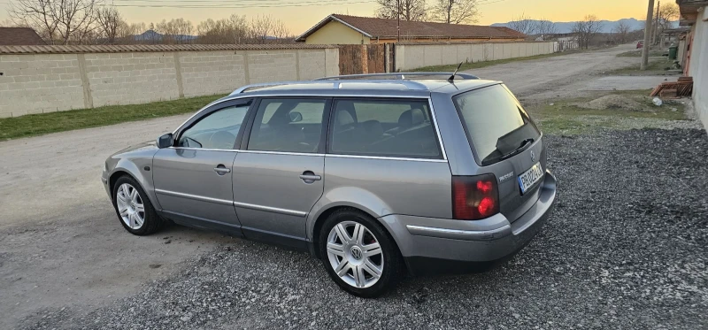 VW Passat, снимка 6 - Автомобили и джипове - 49426247