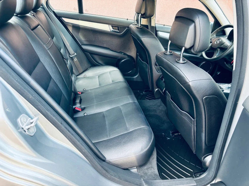 Mercedes-Benz C 350, снимка 10 - Автомобили и джипове - 49544064