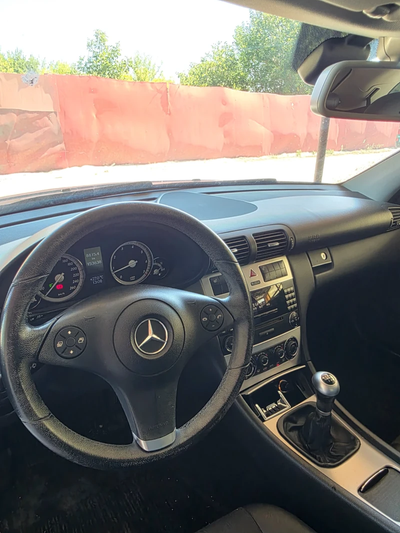 Mercedes-Benz CLC 180, снимка 4 - Автомобили и джипове - 52439382