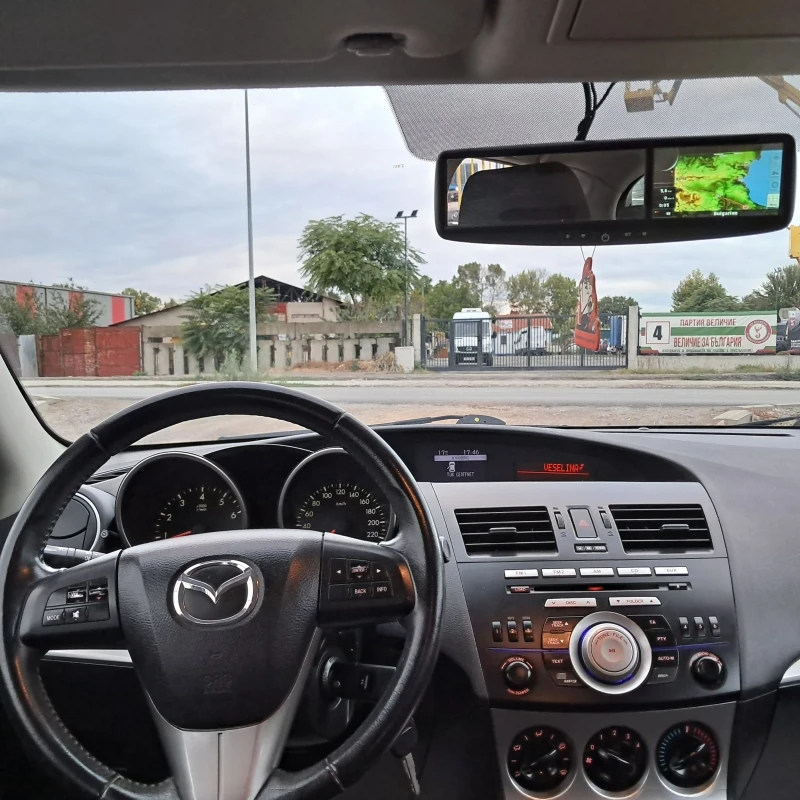 Mazda 3 1.6i, снимка 13 - Автомобили и джипове - 52325858