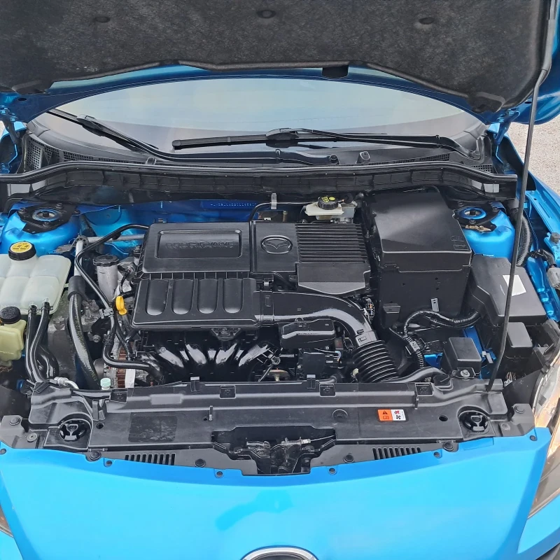 Mazda 3 1.6i, снимка 15 - Автомобили и джипове - 52325858