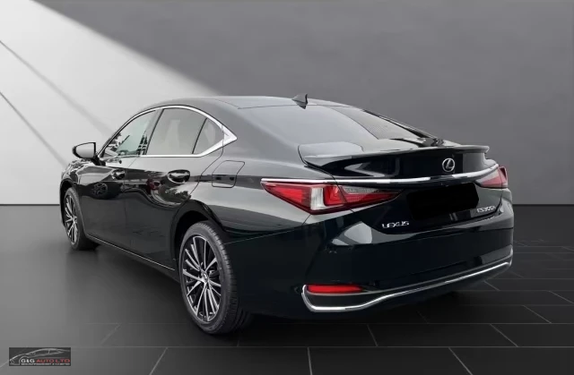 Lexus ES 300 h/COMFORT/201HP/ИЗБОР НА ЦВЯТ/PANO/CAM/NAVI/257h, снимка 2 - Автомобили и джипове - 54933339