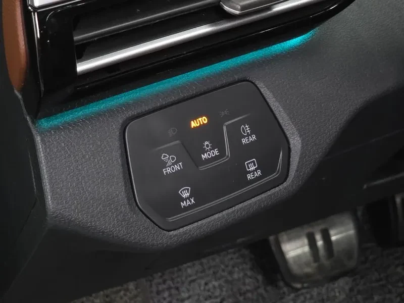 VW ID.4 PRO, снимка 15 - Автомобили и джипове - 56325101
