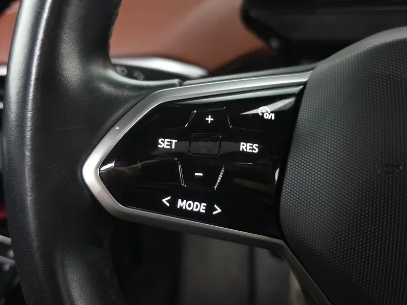 VW ID.4 PRO, снимка 17 - Автомобили и джипове - 56325101