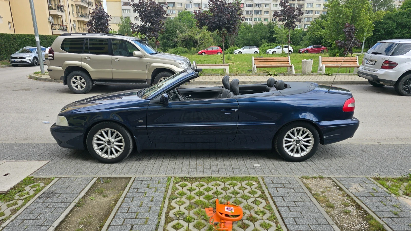 Volvo C70 2.0T Cabrio - изображение 3