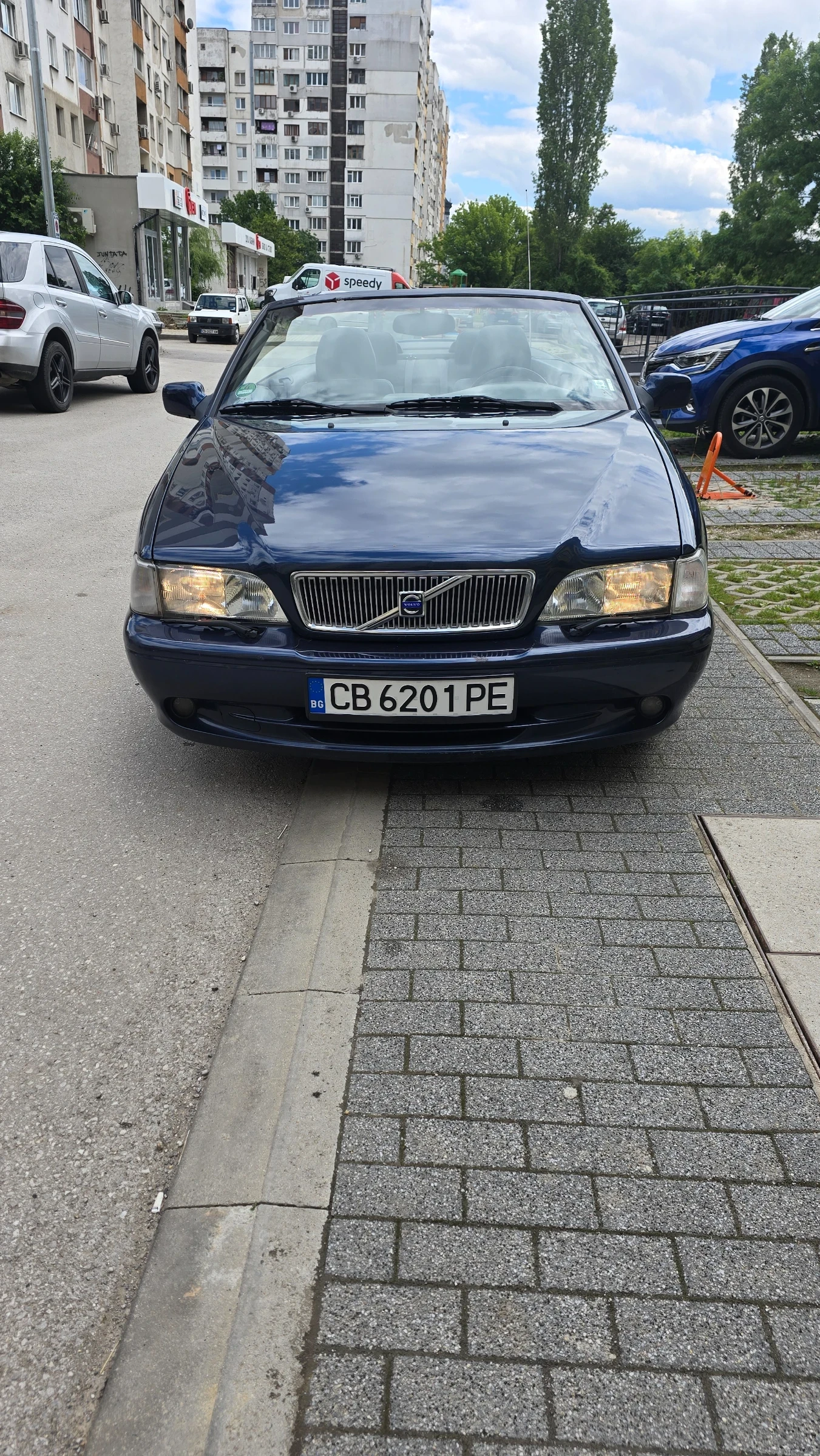 Volvo C70 2.0T Cabrio - изображение 2