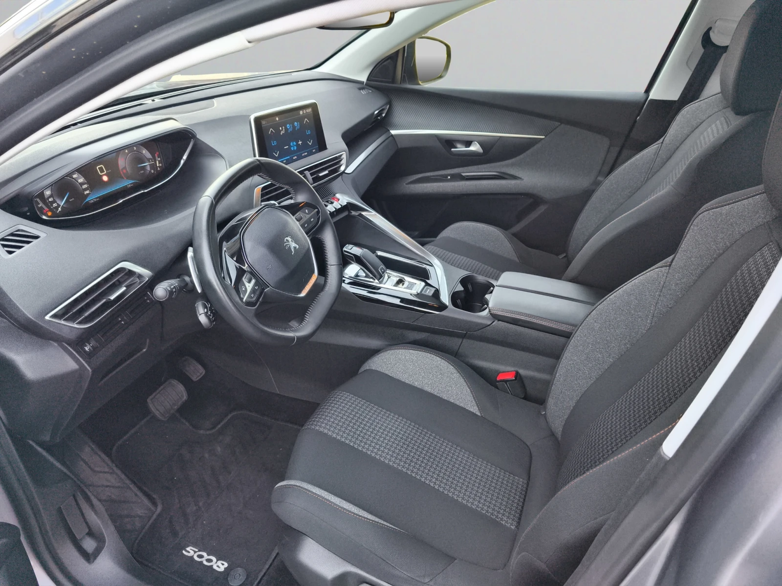 Peugeot 5008 ACTIVE  1.5 BlueHDI 130 EAT8 Е6/2009R06 - изображение 10