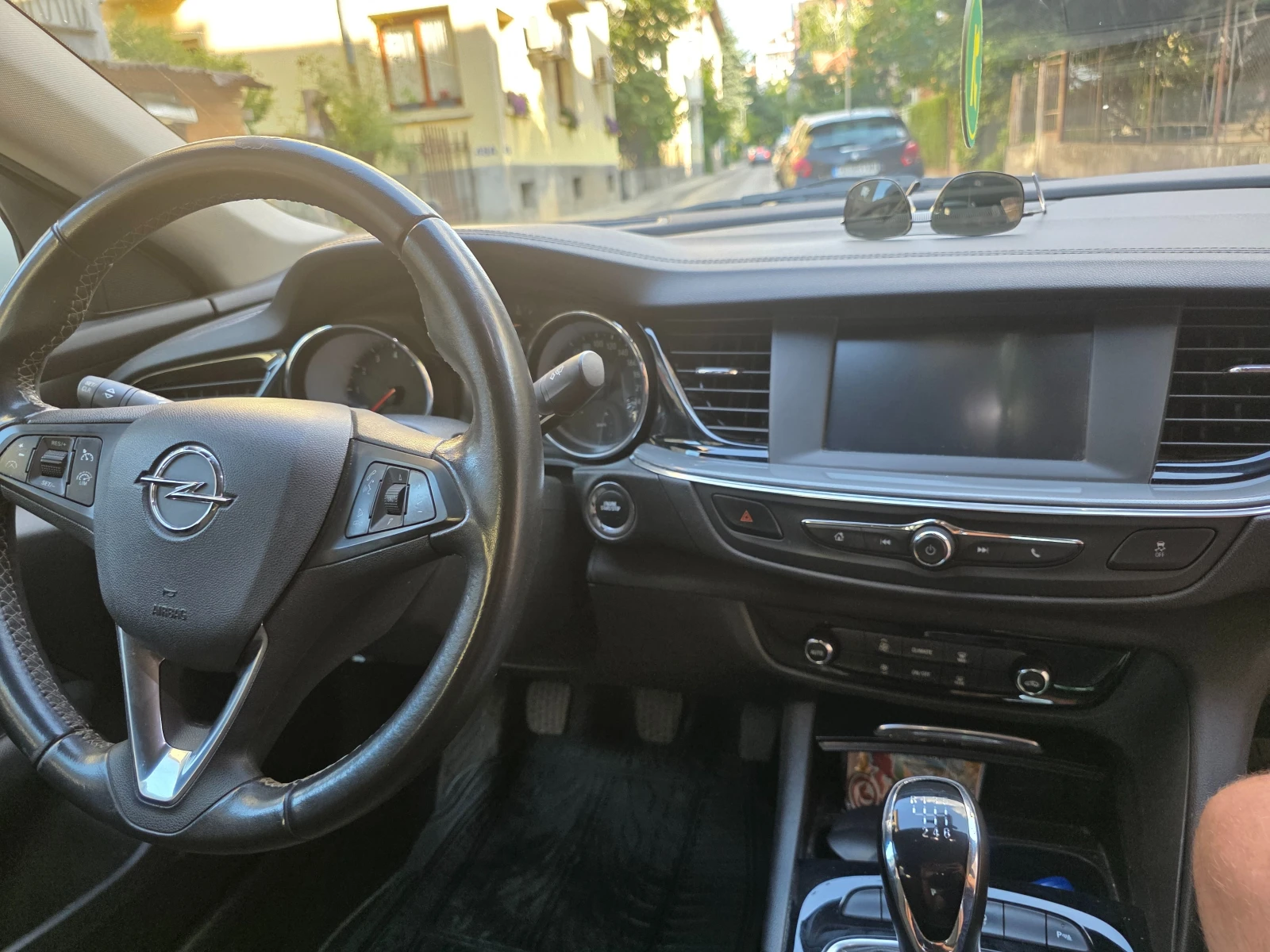 Opel Insignia 1.5T - изображение 4