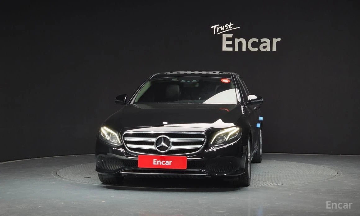 Mercedes-Benz E 220  - изображение 3