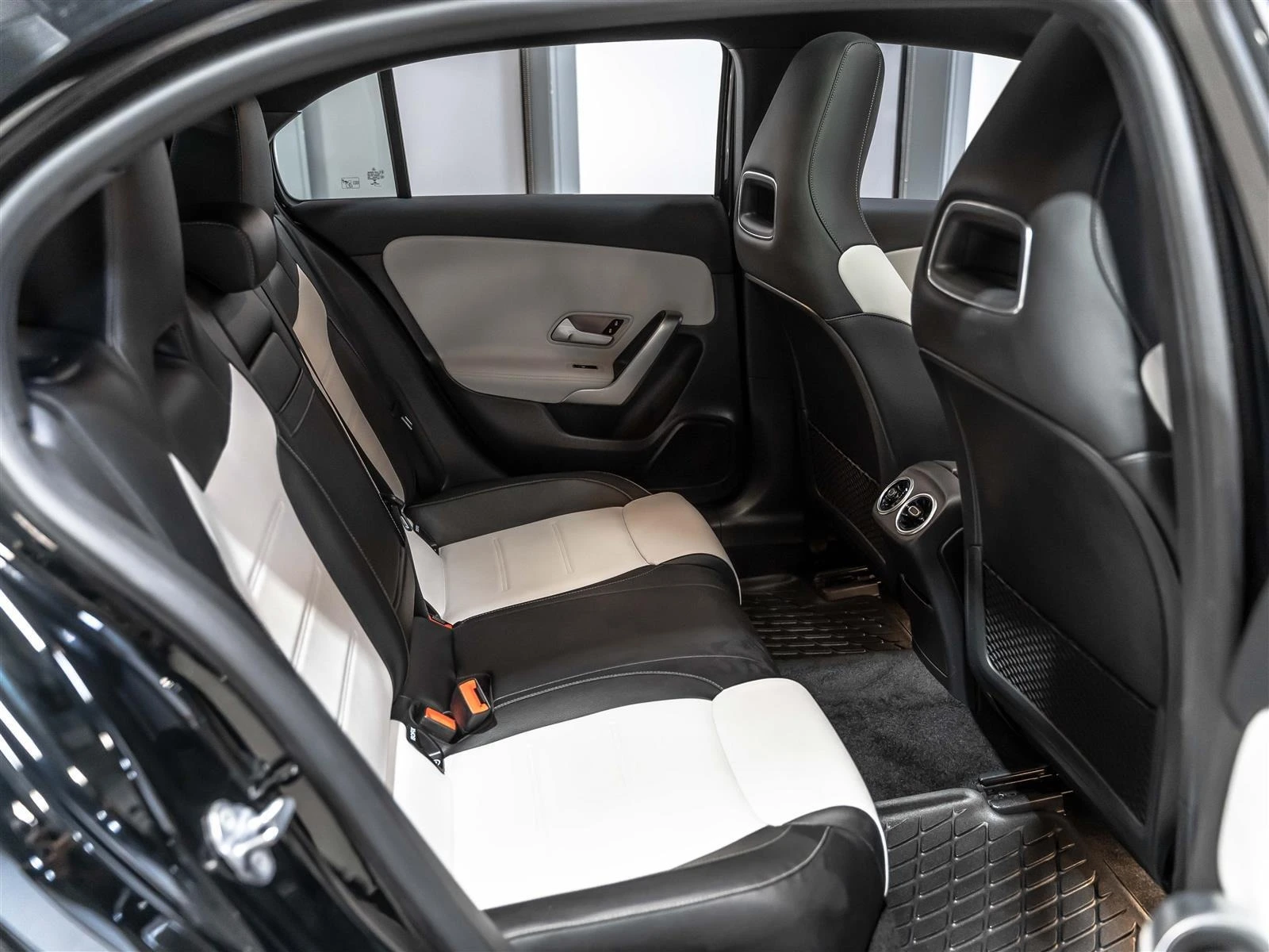 Mercedes-Benz A 250 AMG PKG NIGHT PKG � ����������� & ���� ������ | Mobile.bg � ����������� 16