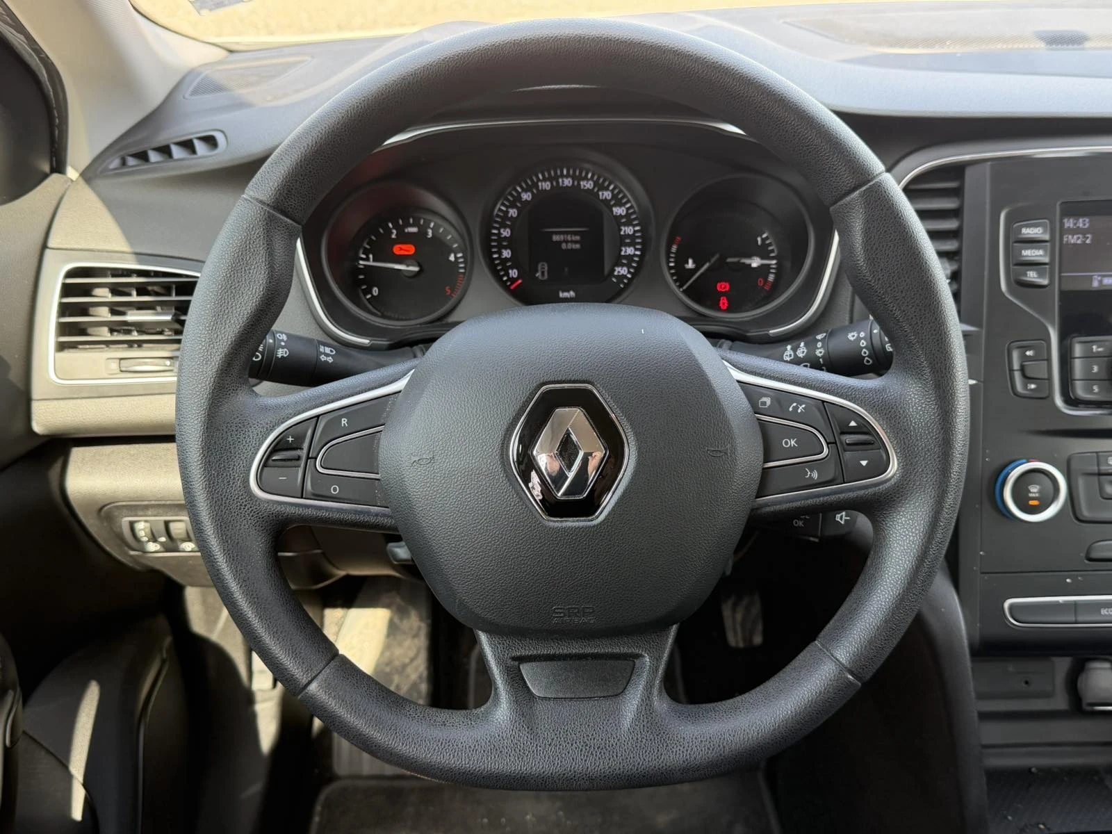 Renault Megane 1.5blueDCi/95k.c./Life/HETCH, снимка 16 - Автомобили и джипове - 53724996