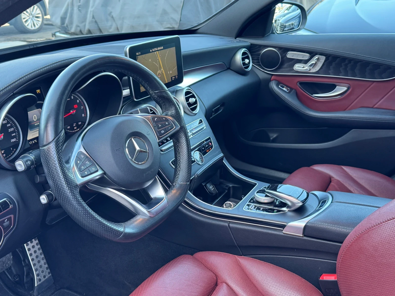 Mercedes-Benz C 400 AMG 4MATIC ПАНОРАМА КАМЕРА, снимка 11 - Автомобили и джипове - 53863847