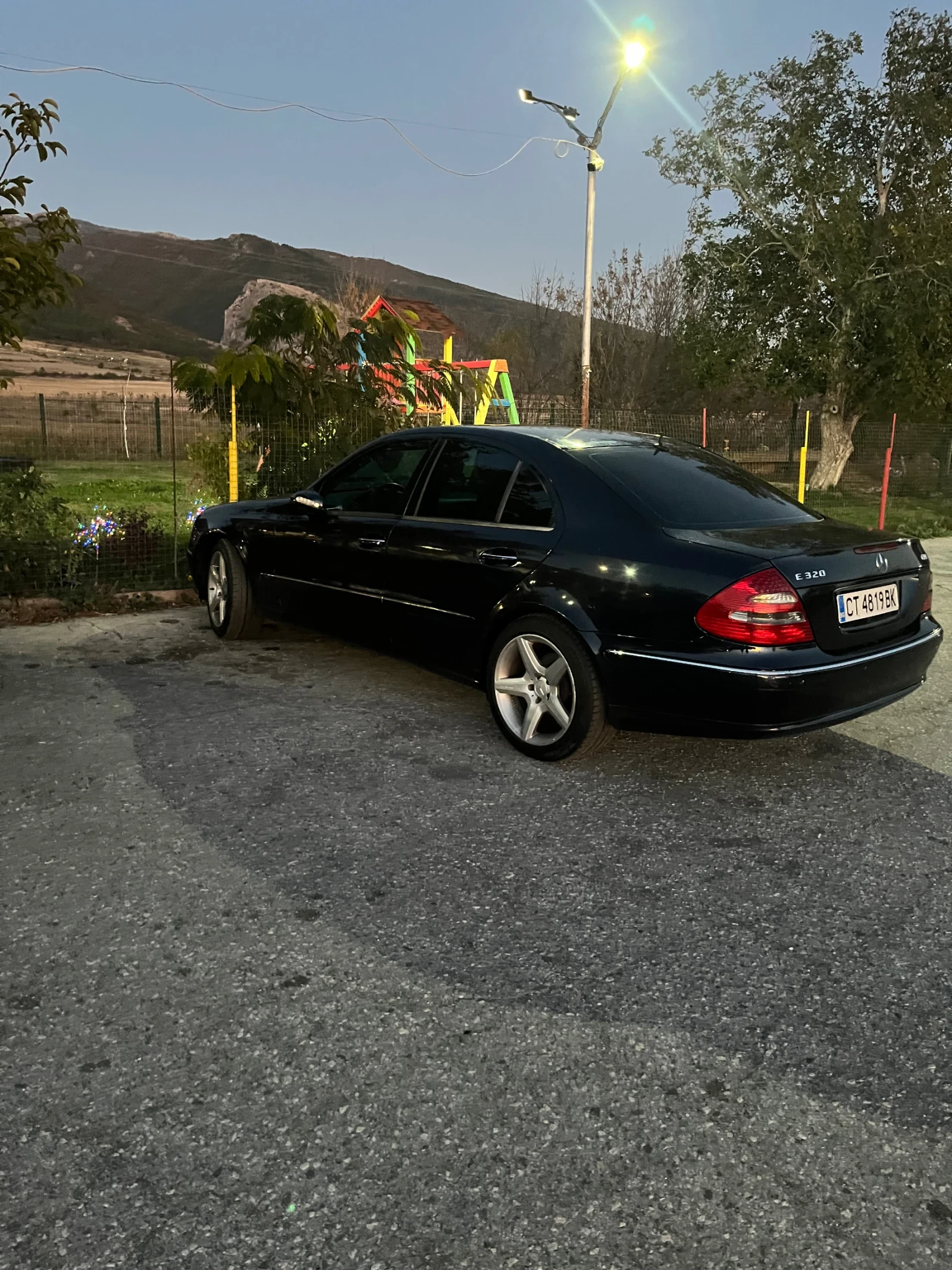 Mercedes-Benz E 320 Mercedes-Benz E320, снимка 5 - Автомобили и джипове - 53961301