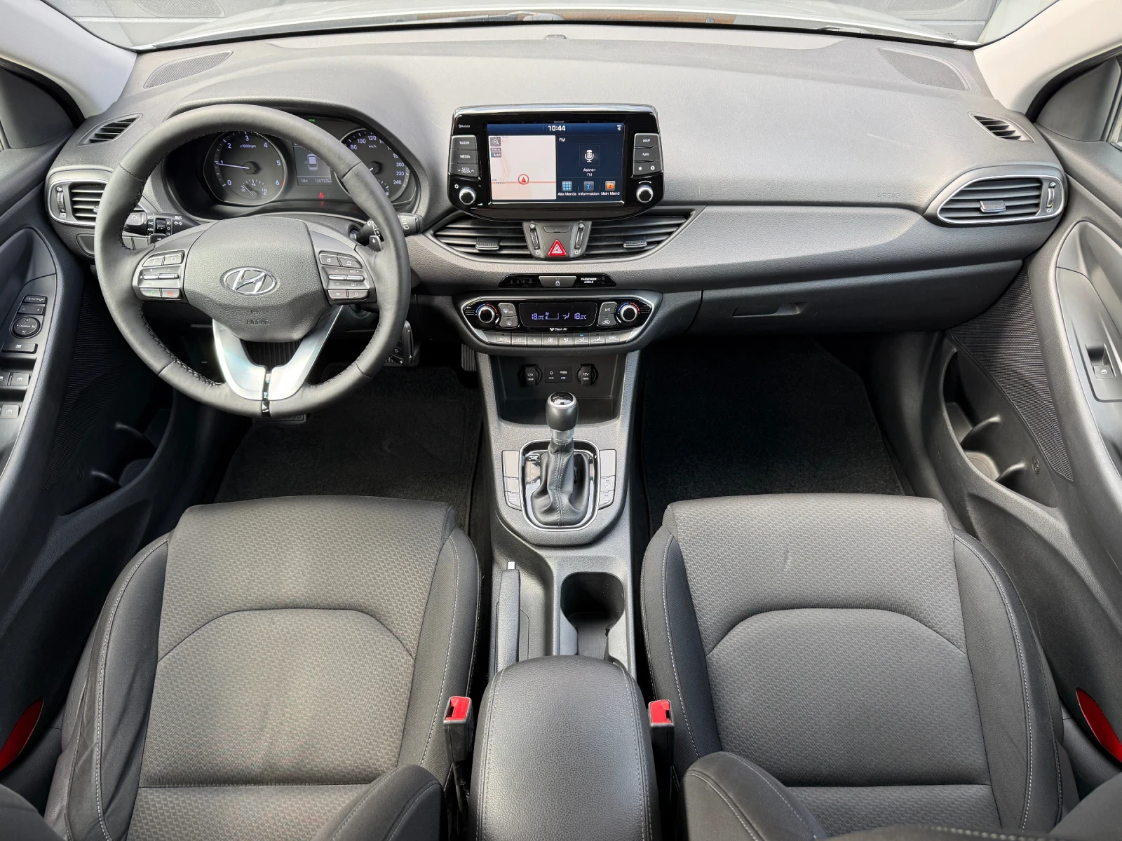 Hyundai I30 1.6CRDi, ���������, ���������, LED, * 128 000��*  | Mobile.bg � ����������� 8