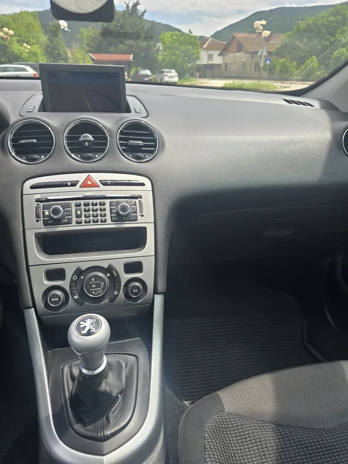 Peugeot 308 1.6HDI, снимка 15 - Автомобили и джипове - 54657442