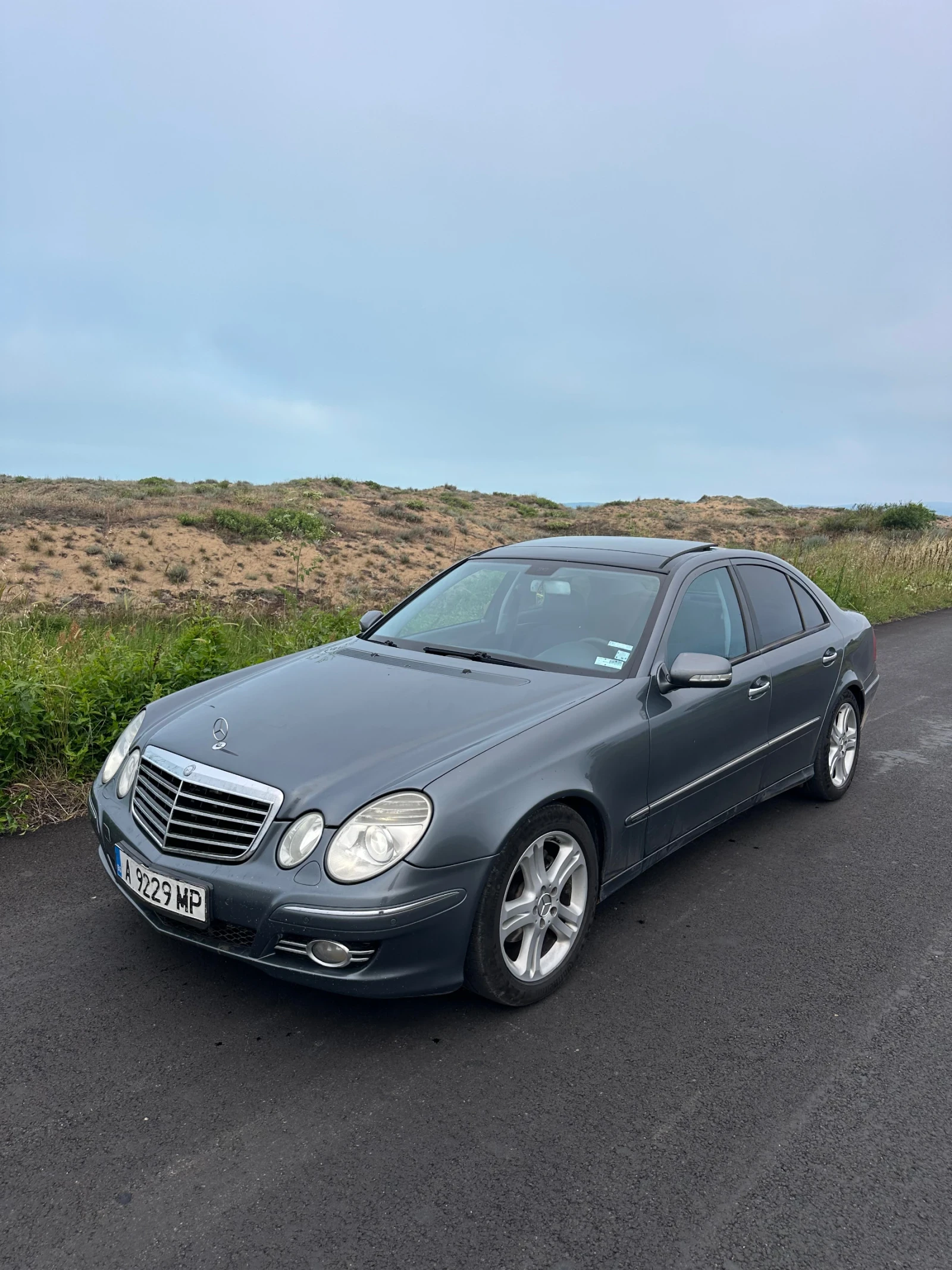 Mercedes-Benz E 320, снимка 5 - Автомобили и джипове - 54794380