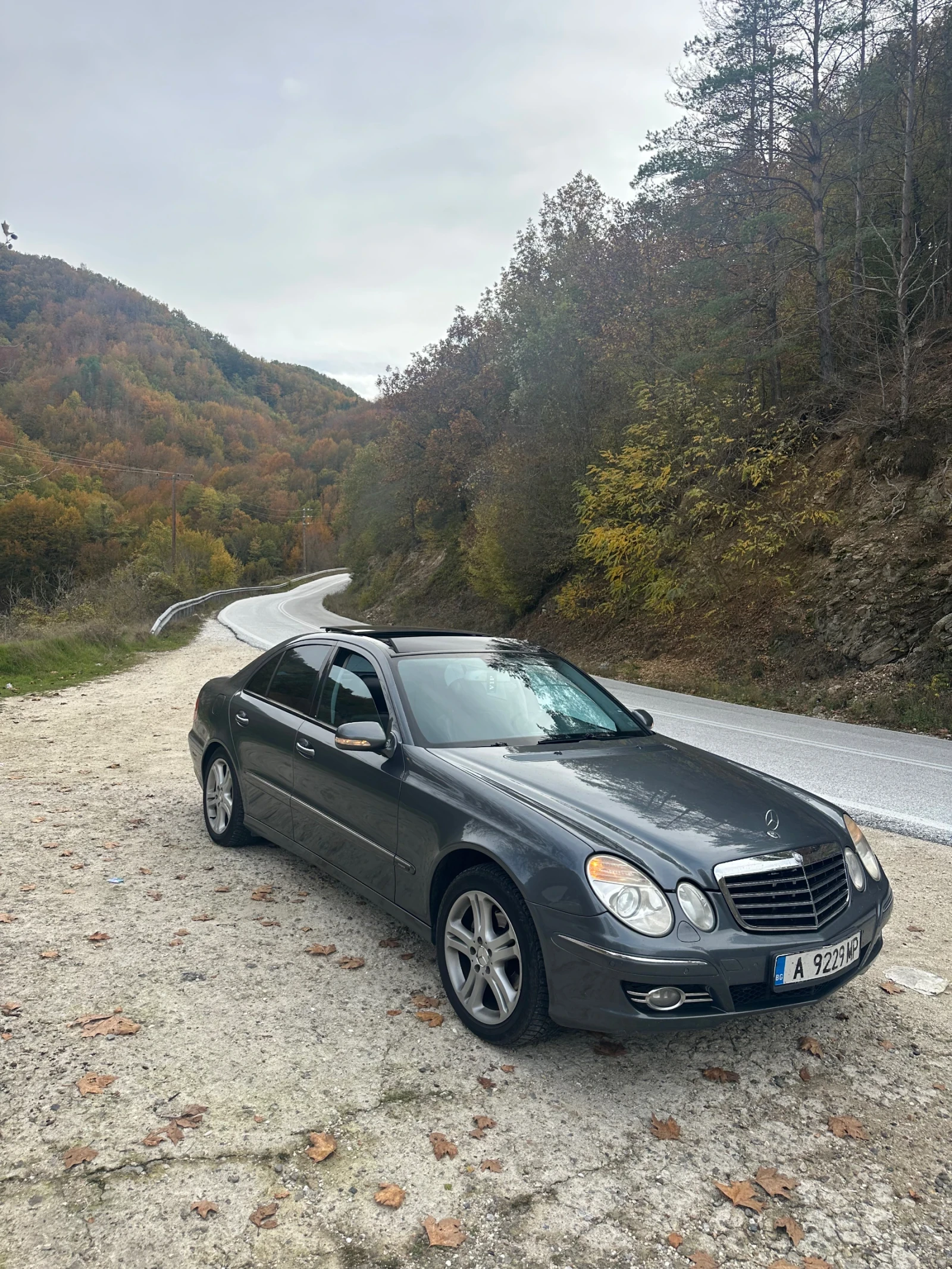 Mercedes-Benz E 320, снимка 12 - Автомобили и джипове - 54794380