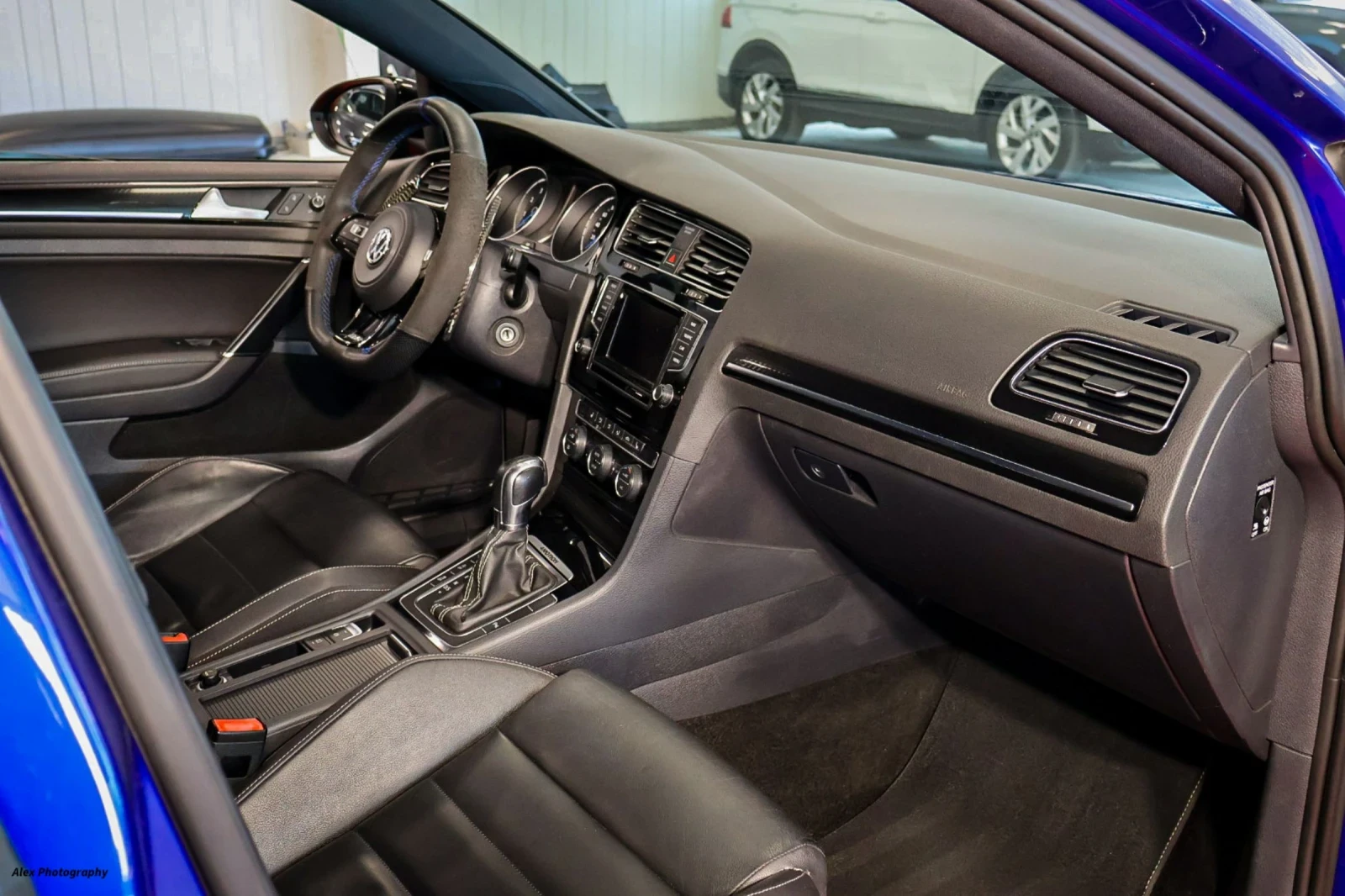 VW Golf R | 2.0TSI 300hp | DSG6 | 4Motion , снимка 10 - Автомобили и джипове - 54886847