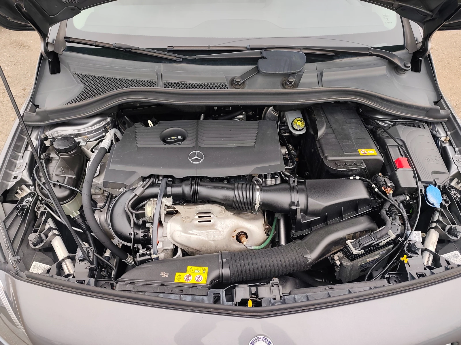 Mercedes-Benz B 180 i Евро 6 + Distronic+ Camera+ Navi, снимка 17 - Автомобили и джипове - 54932237