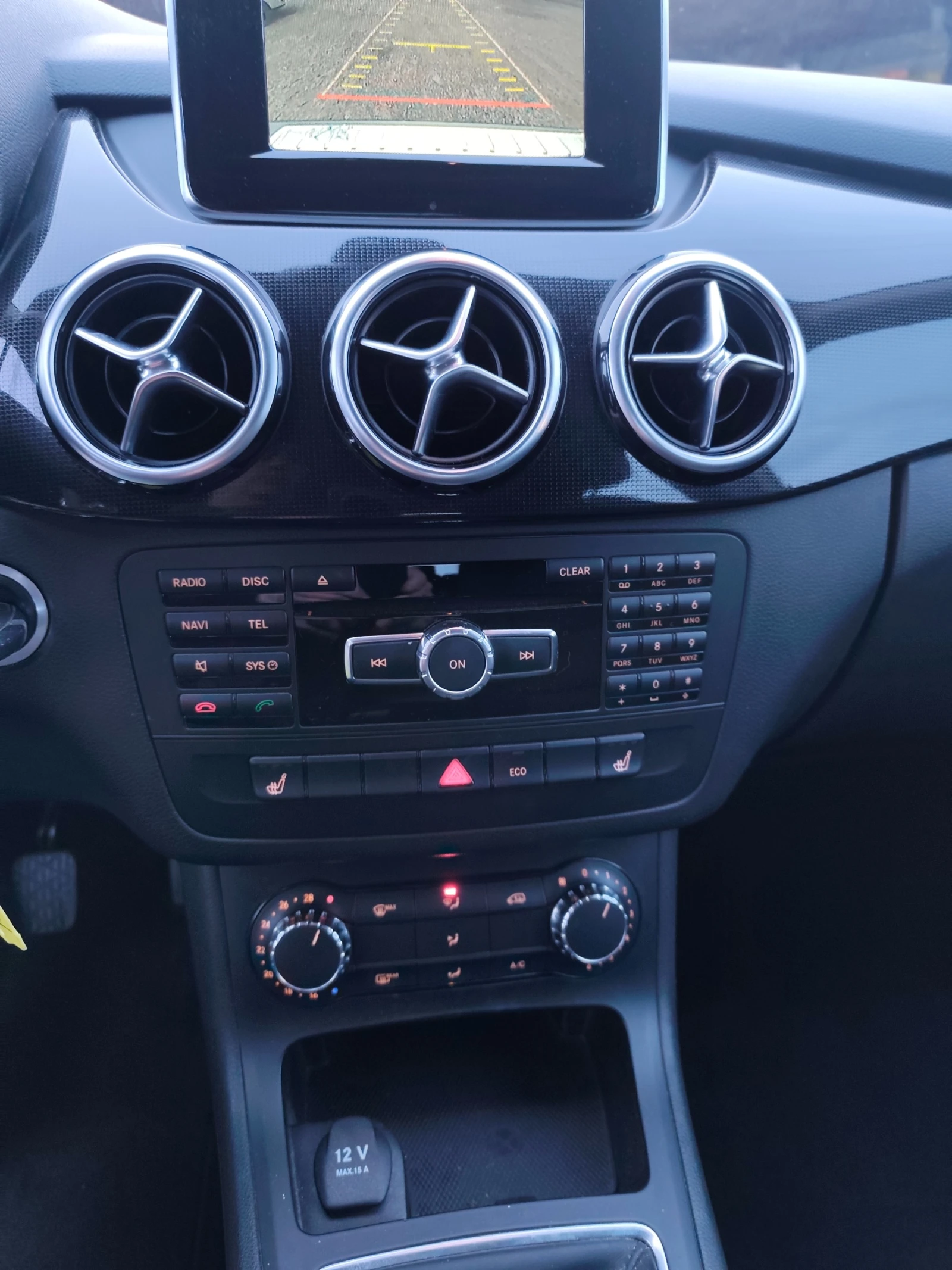 Mercedes-Benz B 180 i Евро 6 + Distronic+ Camera+ Navi, снимка 13 - Автомобили и джипове - 54932237
