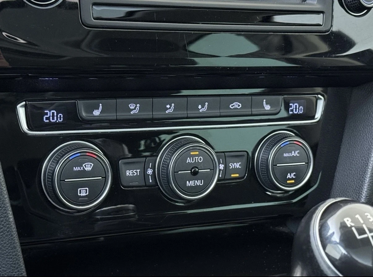 VW Passat 2.0 TDI Highline - Немски автомобил, много запазен, снимка 11 - Автомобили и джипове - 55299966