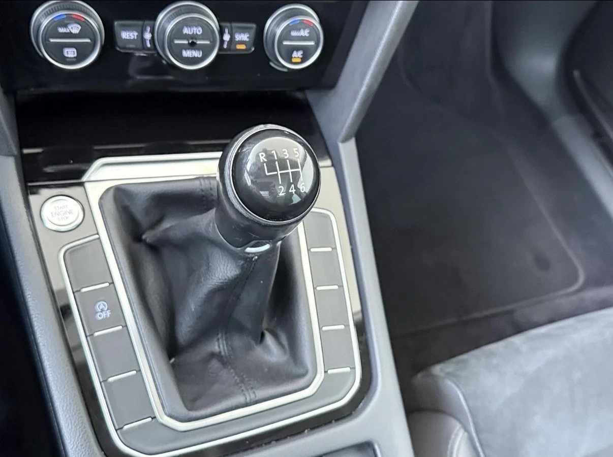 VW Passat 2.0 TDI Highline - Немски автомобил, много запазен, снимка 12 - Автомобили и джипове - 55299966