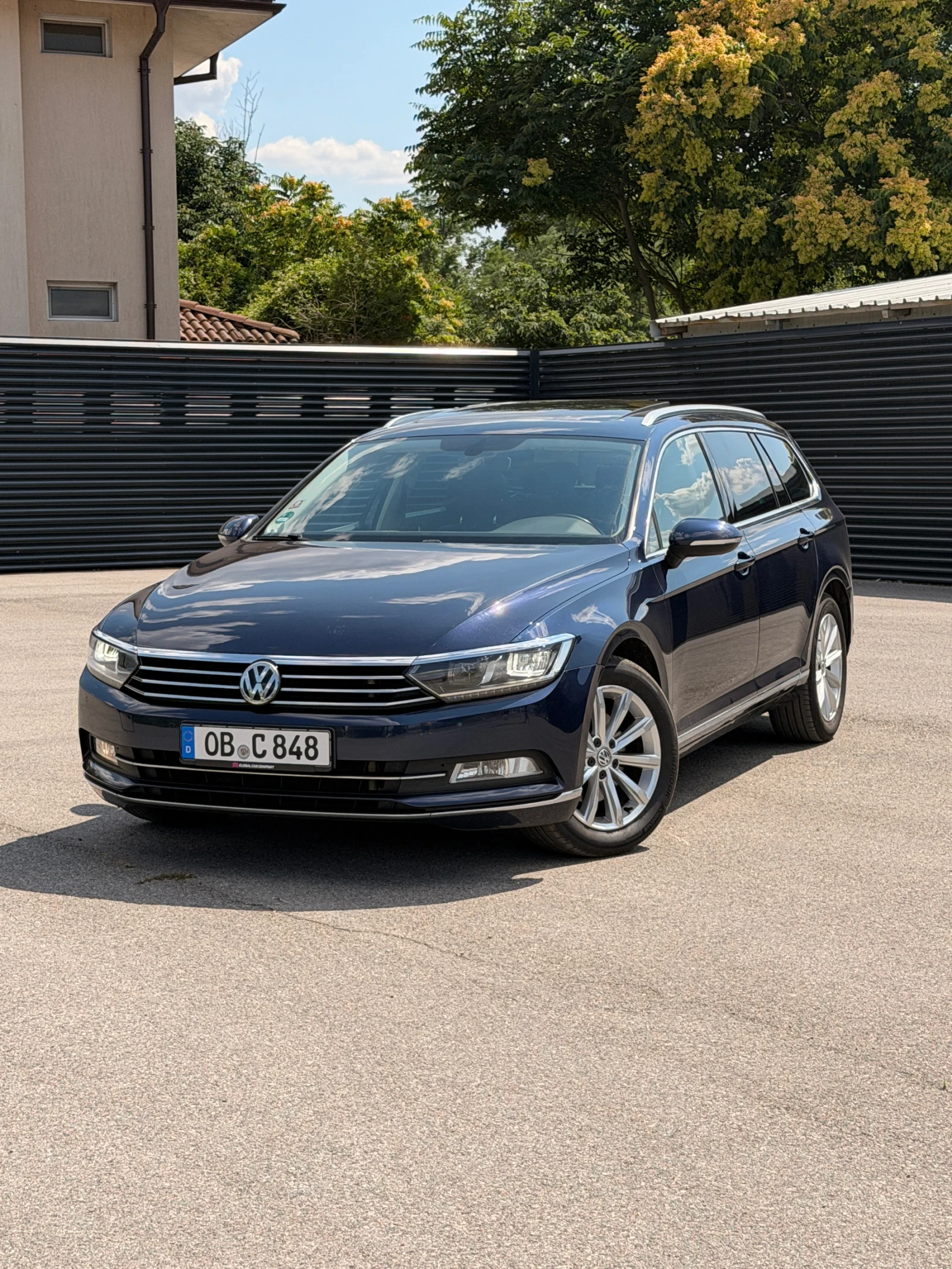 VW Passat 2.0 TDI Highline - Немски автомобил, много запазен