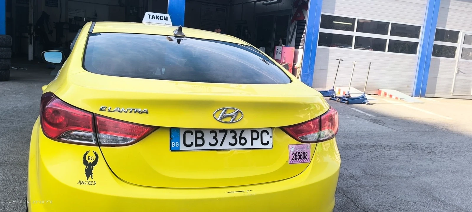 Hyundai Elantra 1.8, снимка 4 - Автомобили и джипове - 55715389