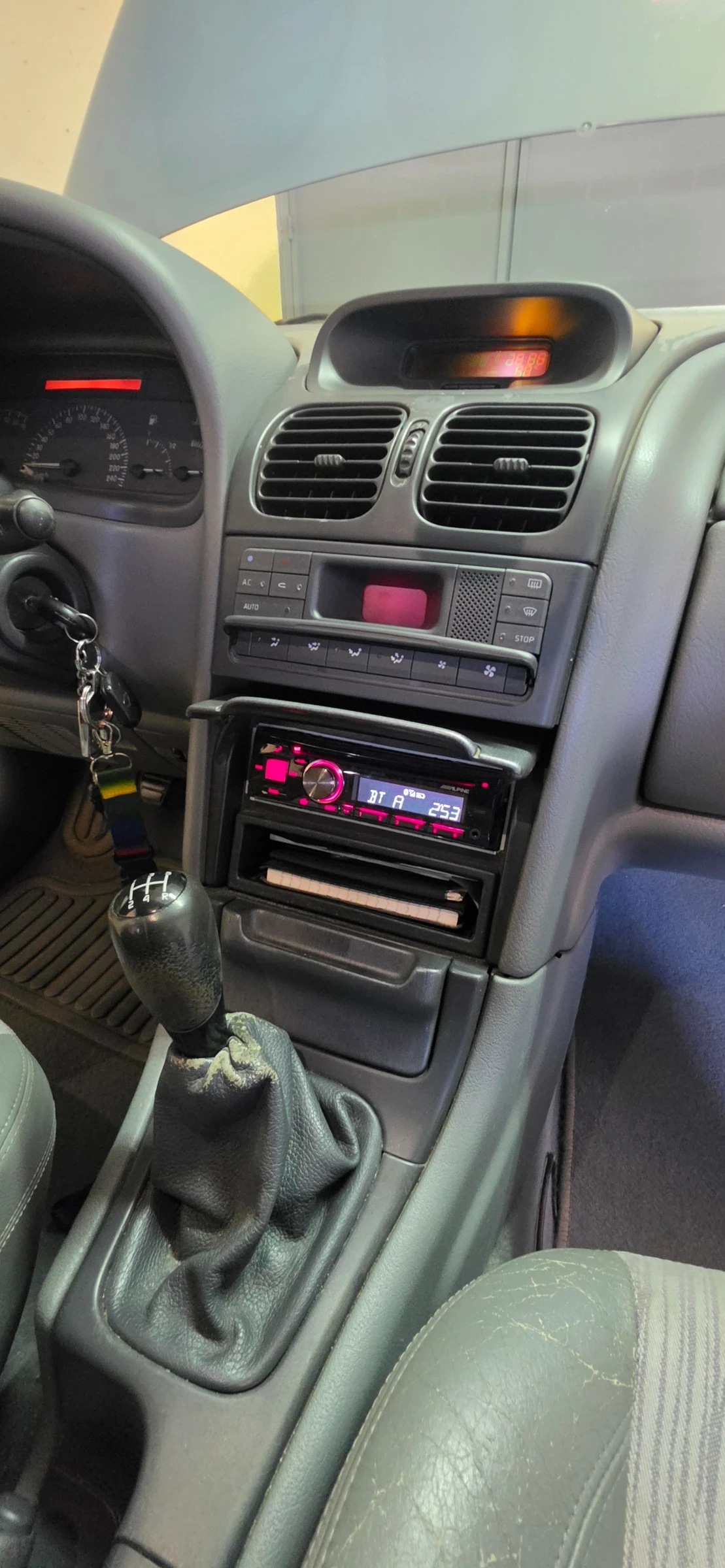 Renault Laguna, снимка 4 - Автомобили и джипове - 55943835